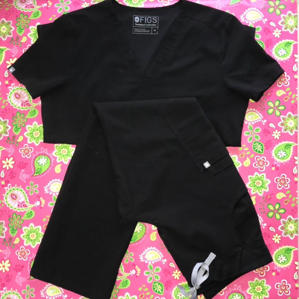 FIGS Women’s Scrub Set S 👚 M 👖